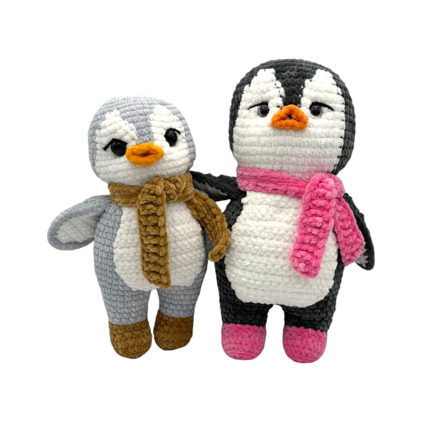 cotoniq_handgemachtes_kuscheltier_pinguin_aus_samt_4