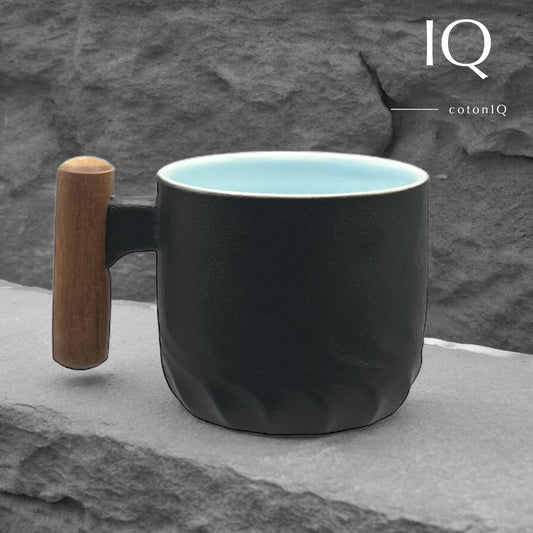 Designer-Espressotasse mit Holzgriff – Schwarz – 70 ml