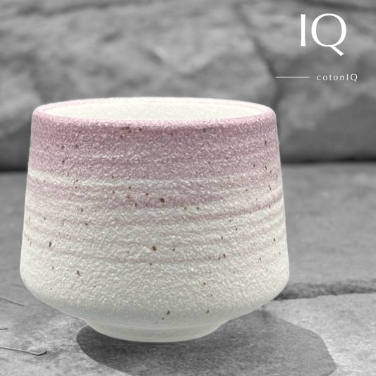 Kaffeebecher mit strukturierter Oberfläche – Rosa- und Creme-Tönen – 200 ml