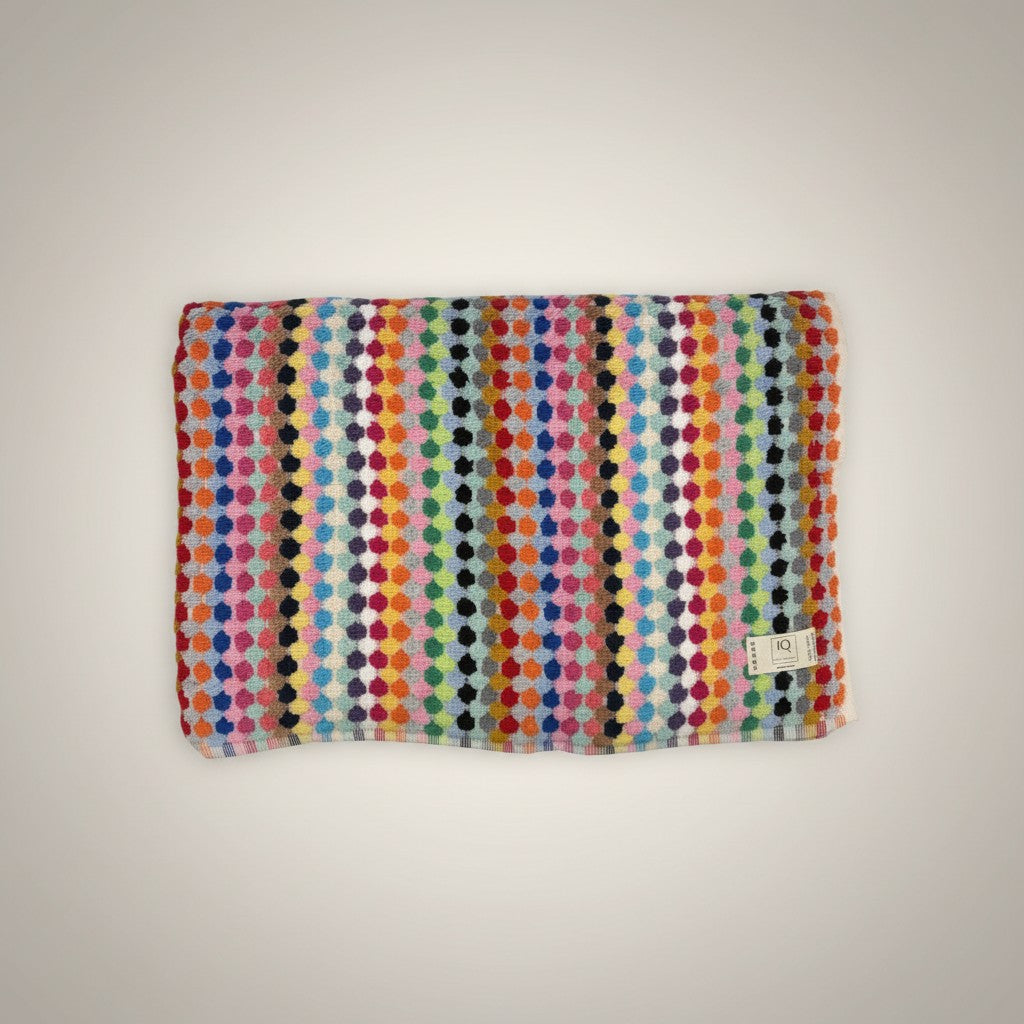 cotoniq_badetuch_frankreich_bunte_punkte_4