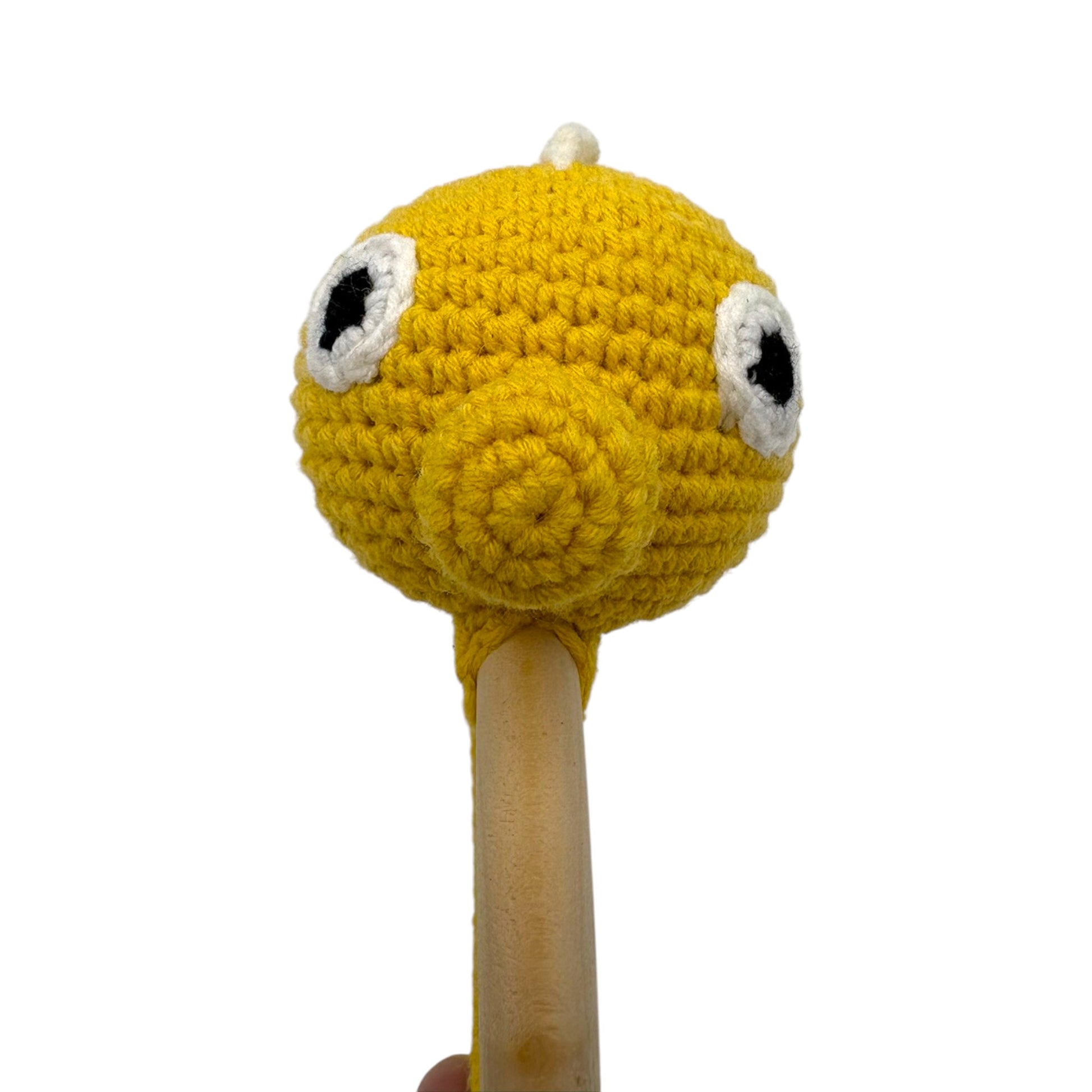 cotoniq_handgefertigte_babyrassel_seepferdchen_6