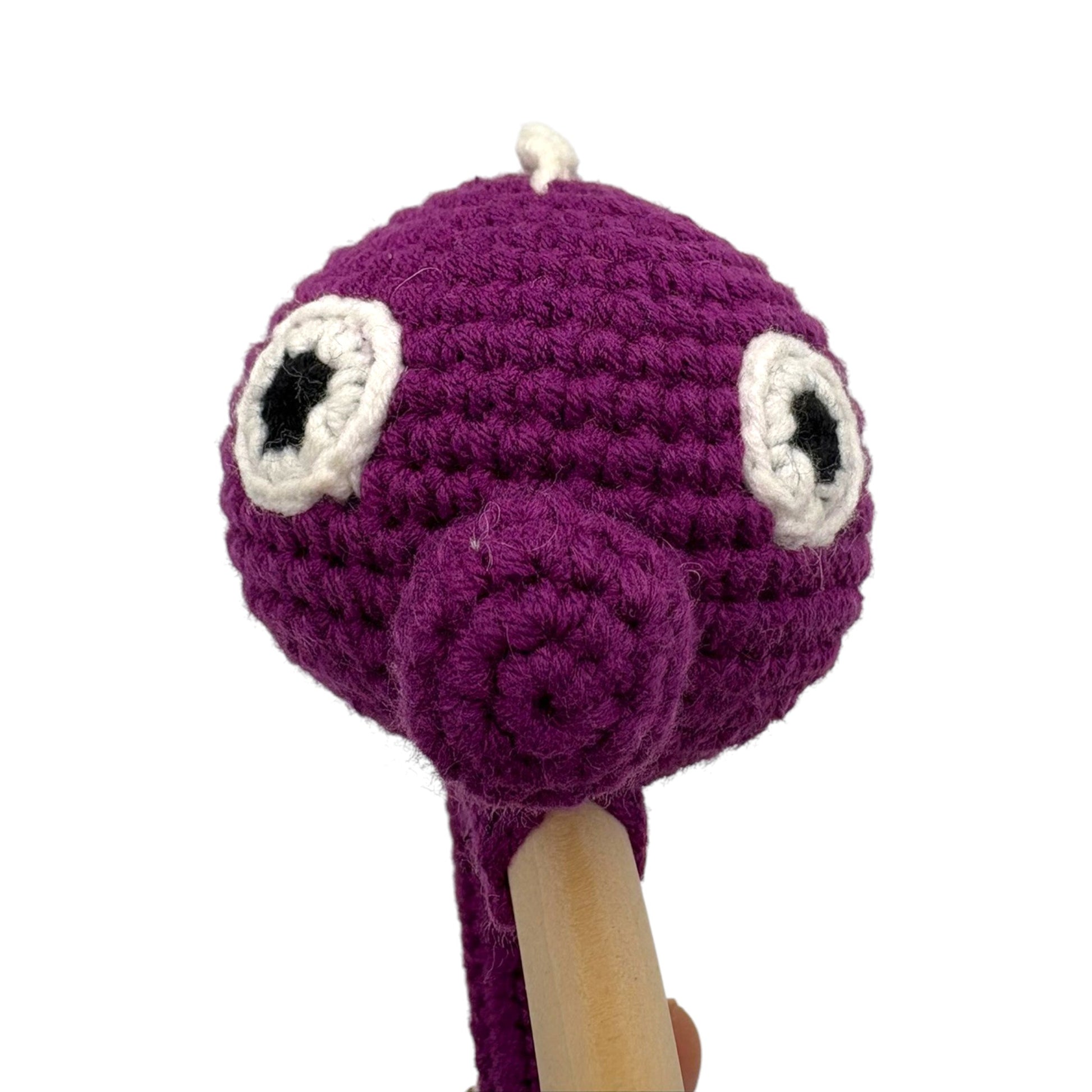cotoniq_handgefertigte_babyrassel_seepferdchen_8
