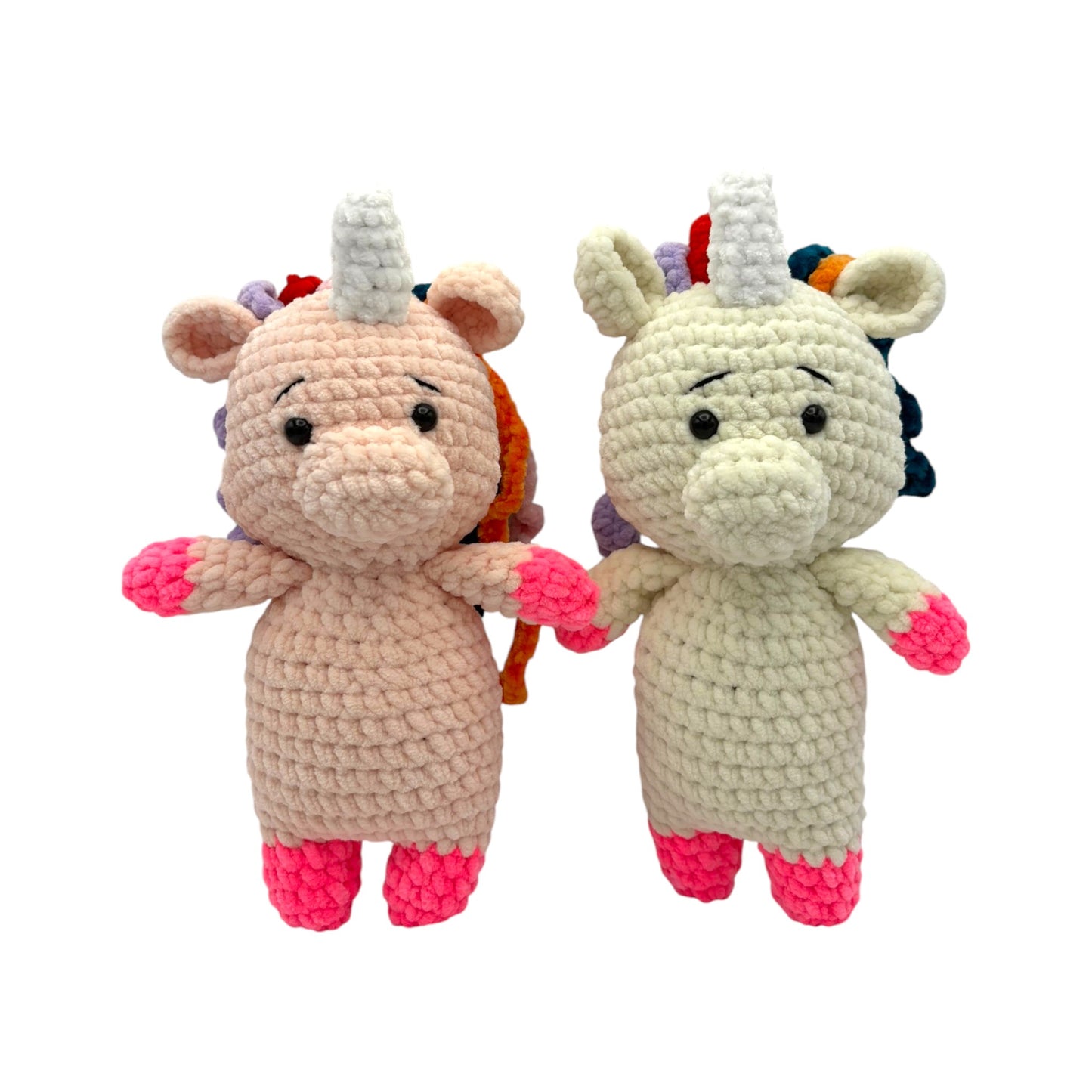 cotoniq_handgemachtes_kuscheltier_einhorn_aus_samt_1