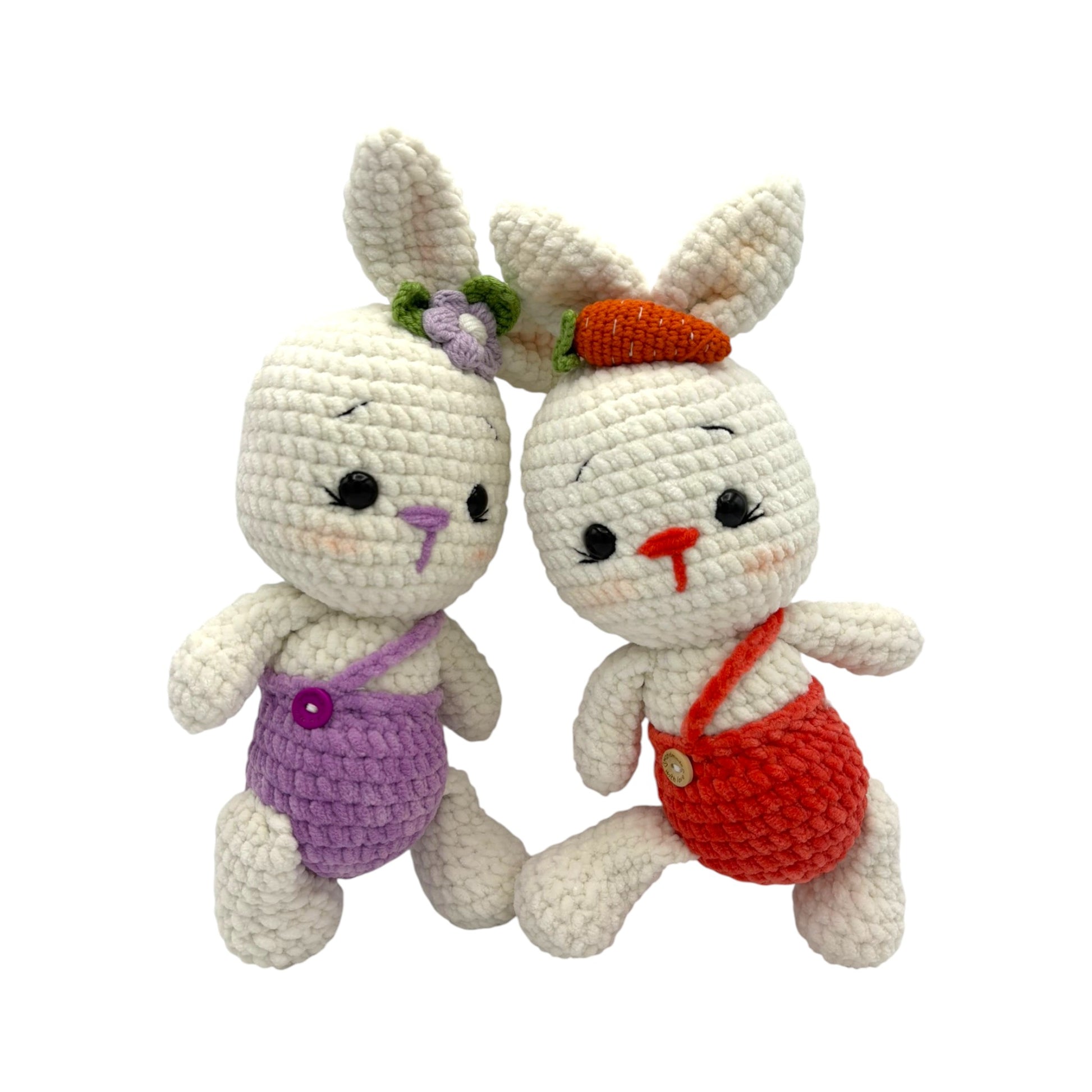cotoniq_handgemachtes_kuscheltier_hase_aus_samt_1
