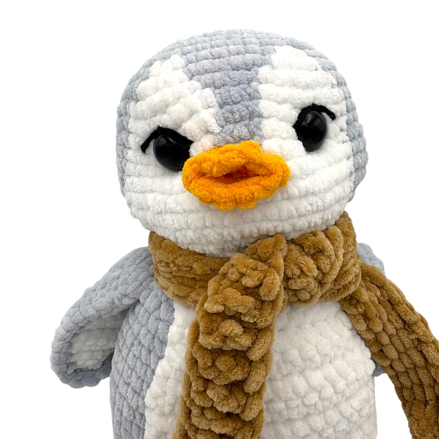 cotoniq_handgemachtes_kuscheltier_klein_pinguin_aus_samt_3